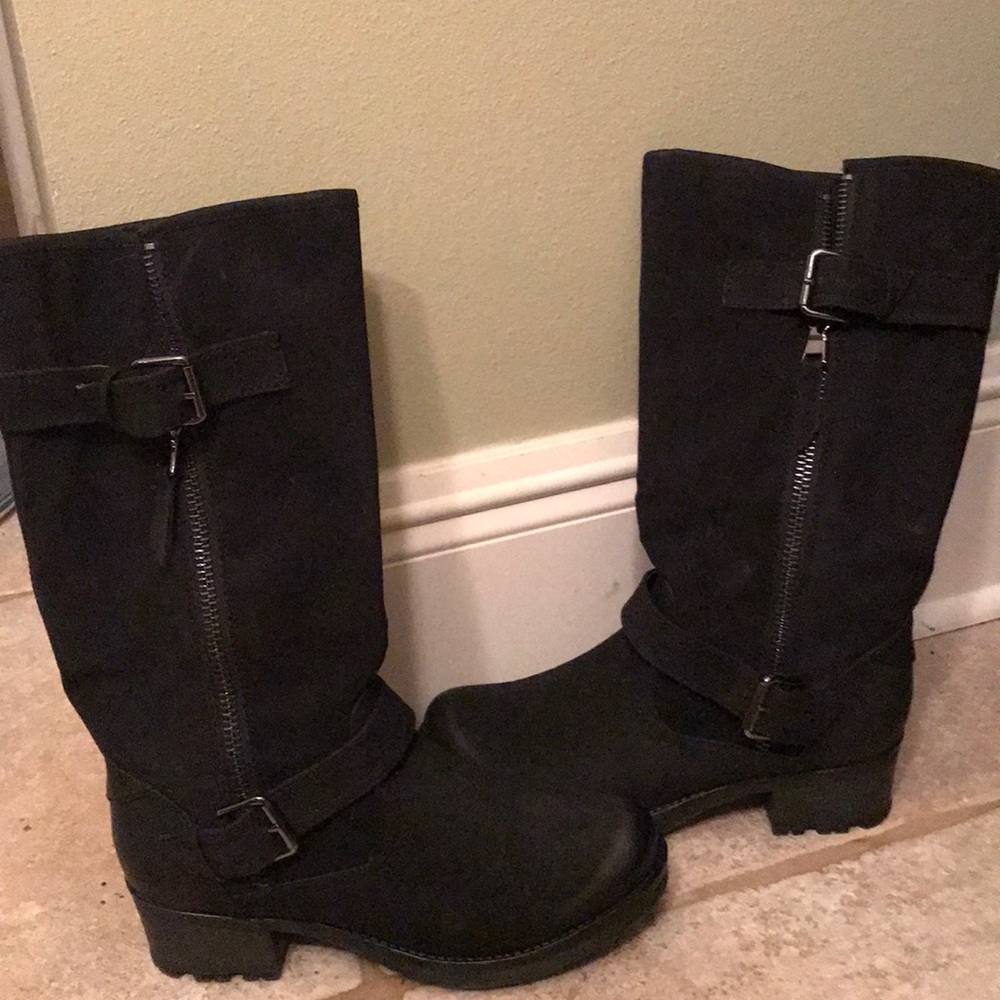 Black Boots